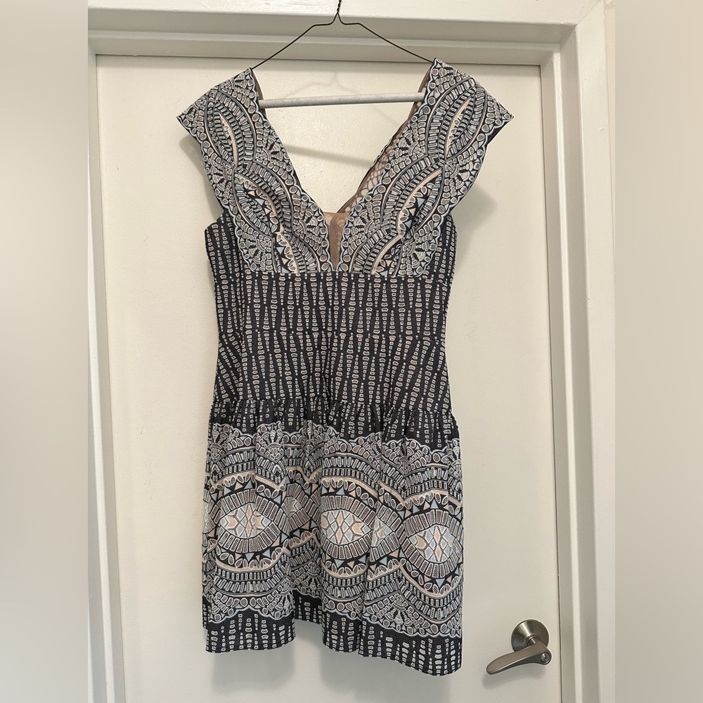 BCBGMaxAzria Blue and Blush Pink Cocktail Dress Size 6